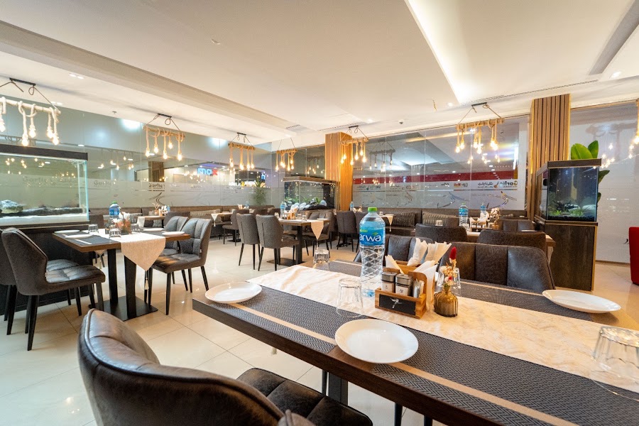 GARLIC Restaurant