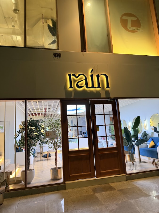 Rain Corniche