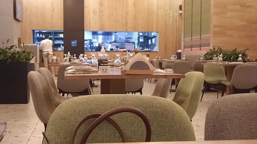 Otantik Café & Restaurant - Al Khalidiyah