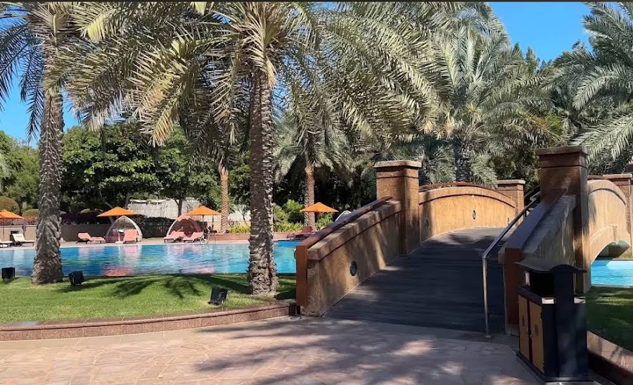 Pool - Emirates Palace