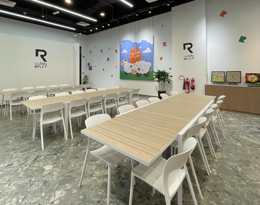 RFLCT Creative Art ( Abu Dhabi Mall )