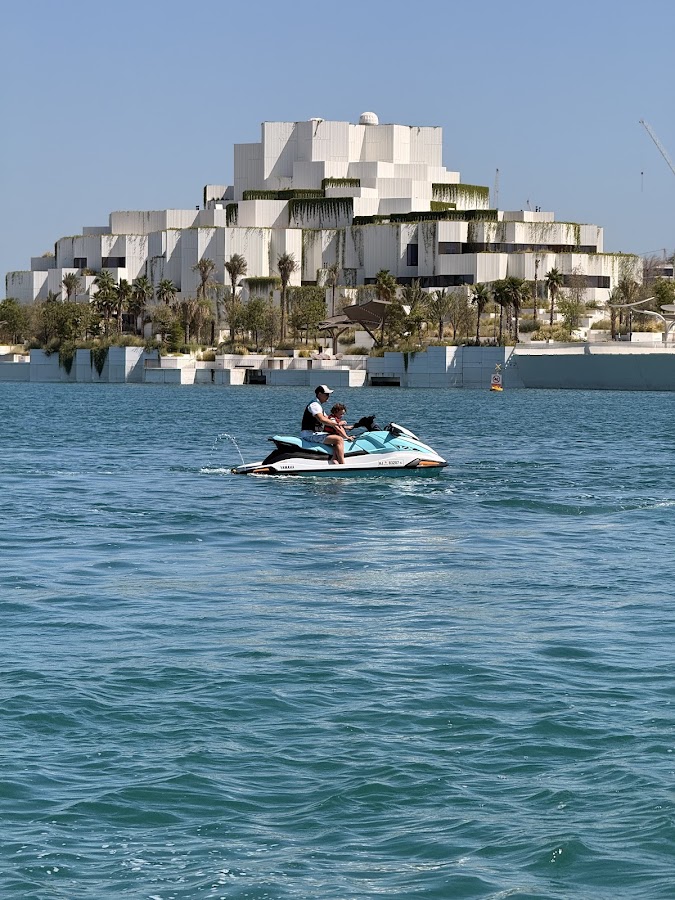 Black Moose Jet ski Rental . بلاك موس لتأجير الجت سكي