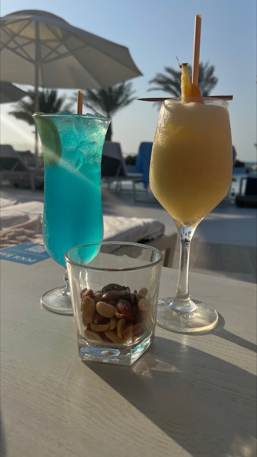 Pool Bar