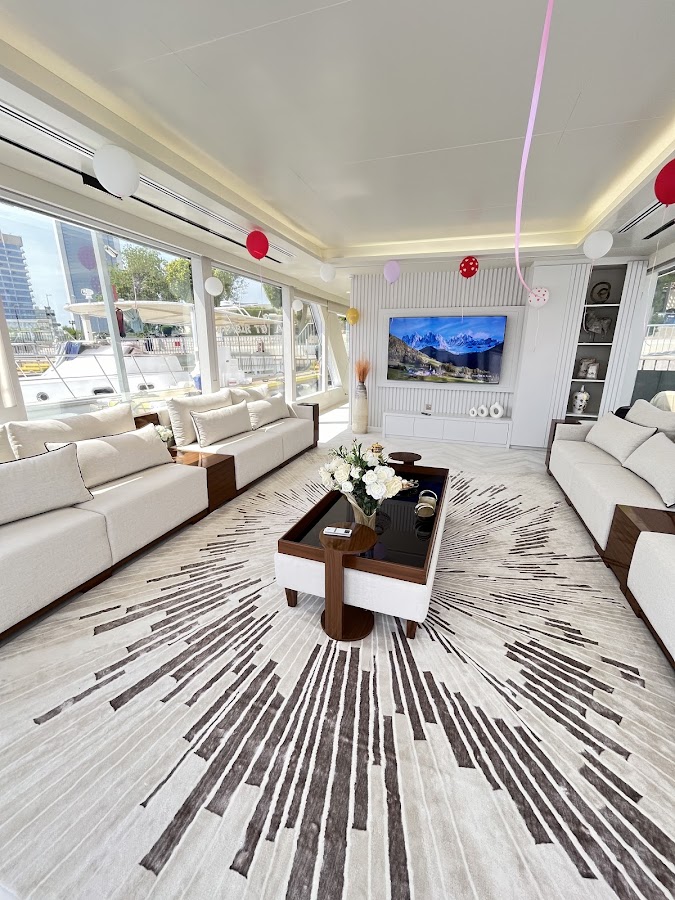Solara boat rental