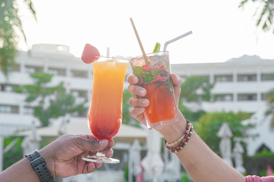 Moon Deck Lounge & Bar