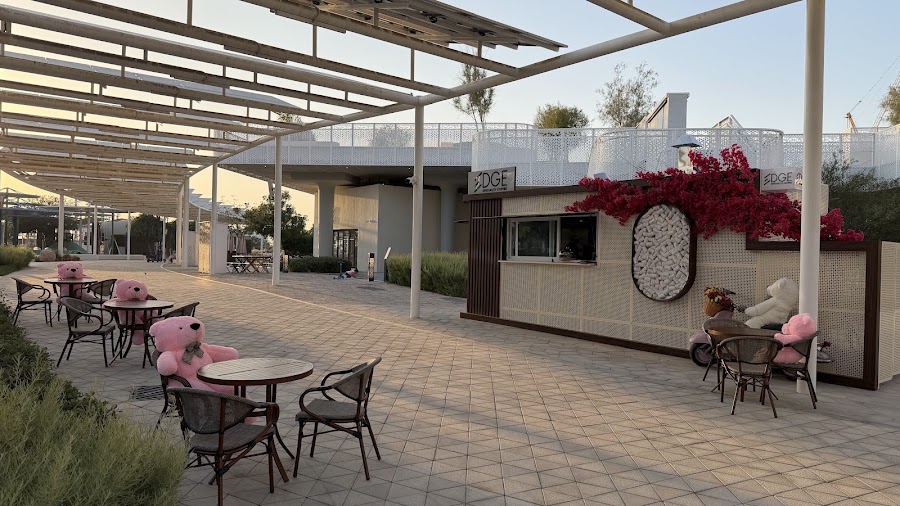 Edge speciality cafe