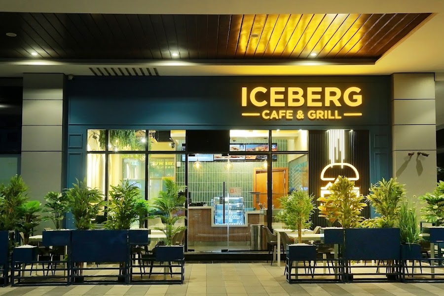 ICEBERG CAFE AND GRILL