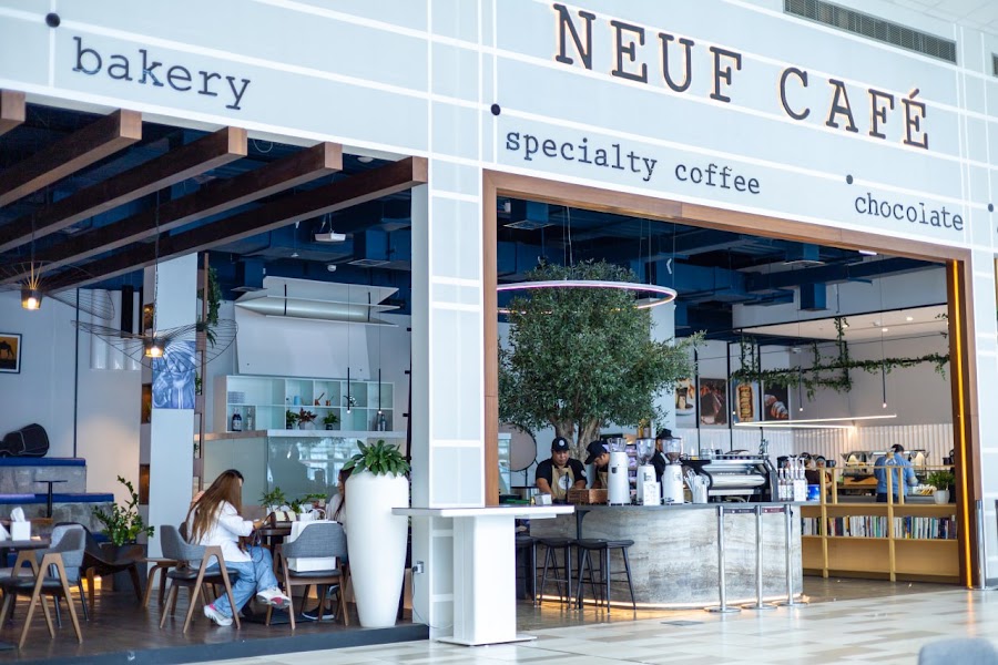 Neuf Café