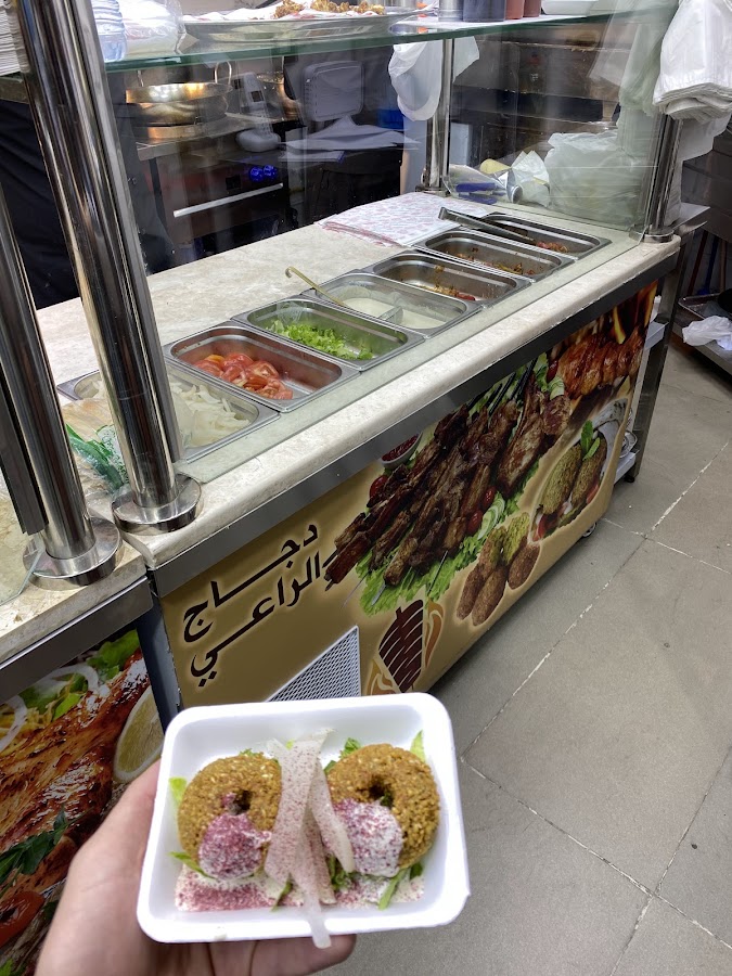 Dajaj Al Dayaa cafeteria for shawarma - كافتيريا دجاج الضيعة للشاورما