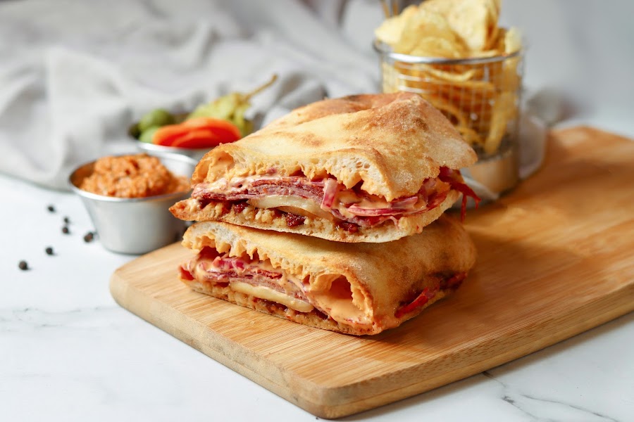Recco Deli & Pizza