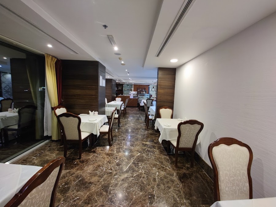 L'Auberge Palace Restaurant & Café