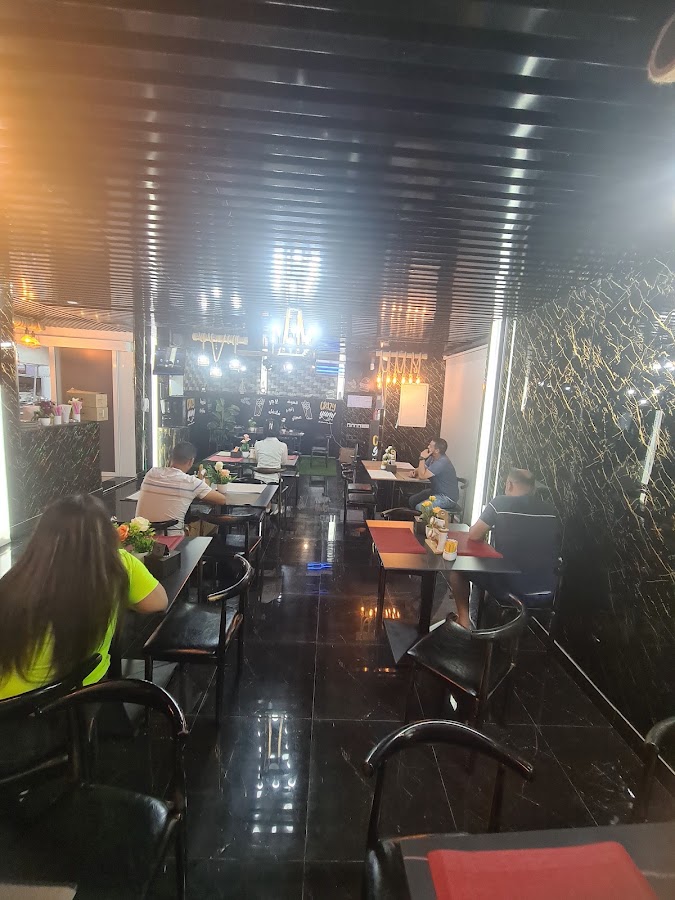 مطعم ومقهى كريزي يم Crazy yum Cafe & Resturant