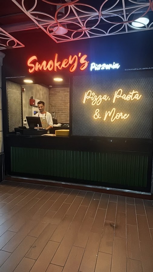 Smokeys Pizzeria