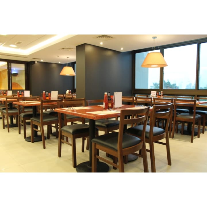 Max's Restaurant - Al Danah