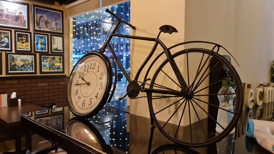 Via Delhi Restaurant