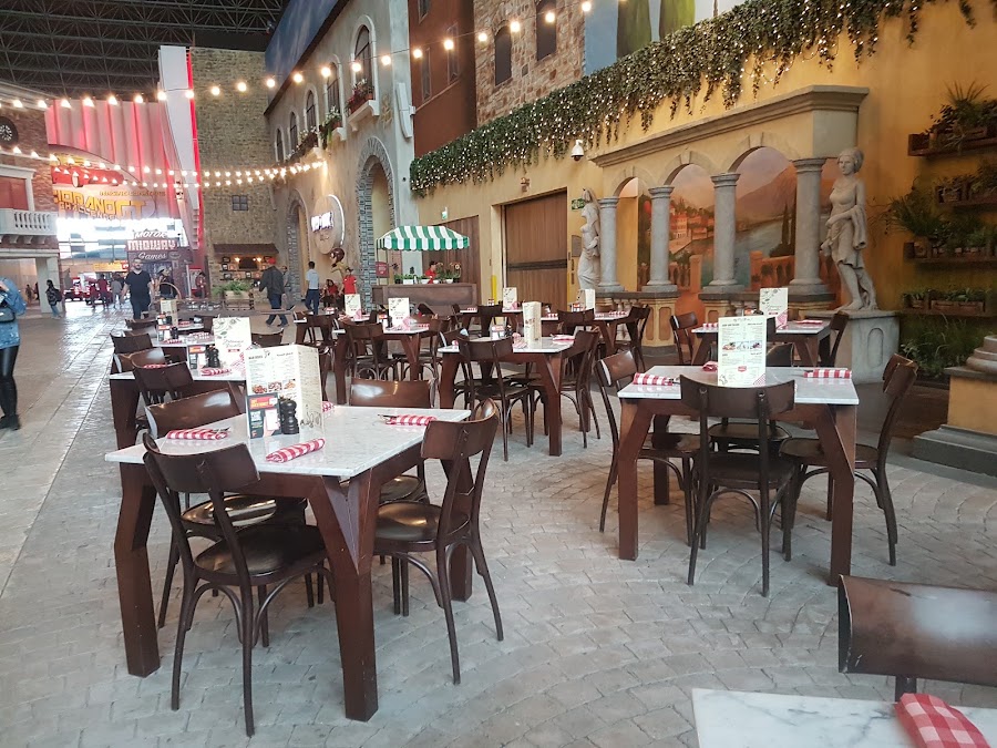 Mamma Rossella Ferrari World